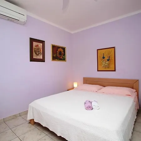 Apartment 5